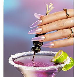 Cocktail manikyr med partikler