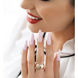 Minimalisme og eleganse - pastell manikyr